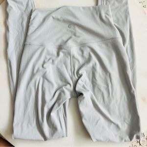 Lululemom Align high rise size 4 color light grey or light lila purple